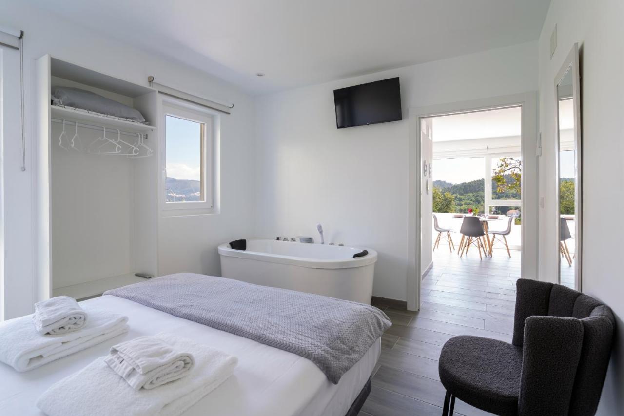 Solpor Galitrips - Apartamentos Corcubión Eksteriør billede
